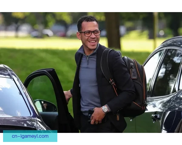 蓝军73岁秘书告别切尔西21年